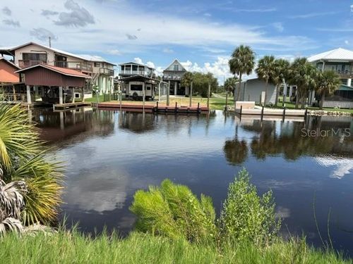 37 Se 210th Streets, CROSS CITY, FL, 32628 | Card Image