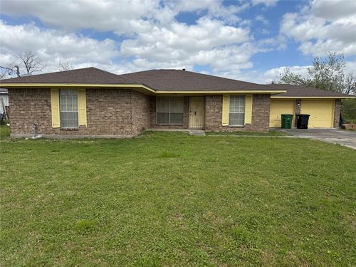 872 Granville Dr, Houston, TX, 77091-2338 | Card Image