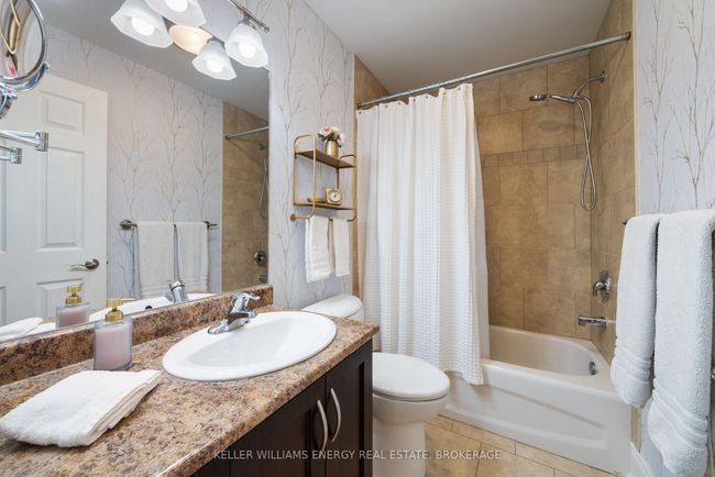 1044 Swiss Hts, House other with 4 bedrooms, 5 bathrooms and 4 parking in Oshawa ON | Image 24