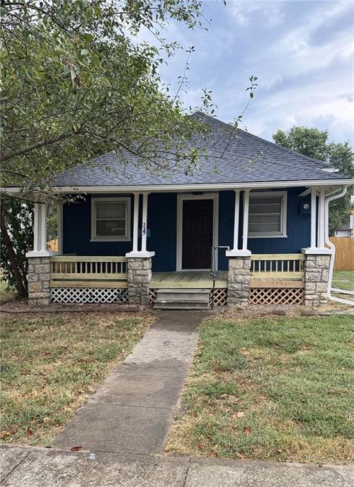 339 Pacific Ave, Osawatomie, KS, 66064-1151 | Card Image