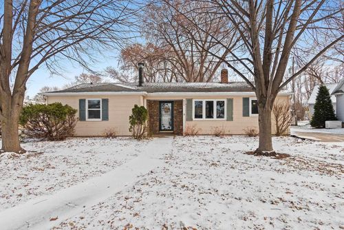 664 S Lake Street, NEENAH, WI, 54956 | Card Image