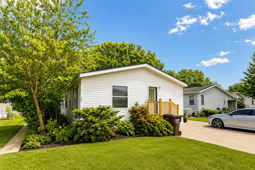 466 Pine Cone Trail, Monroe, MI, 48161 | Card Image