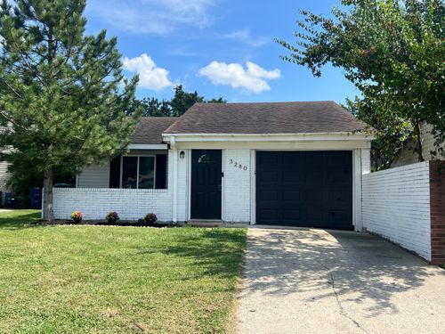 3280 Valhalla Dr, Lexington, KY, 40515-5462 | Card Image