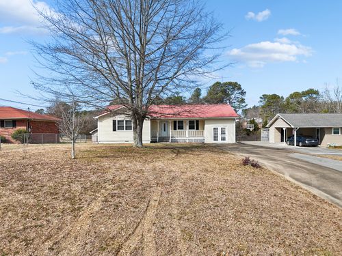 133 Cloverleaf Ct Ne, Cleveland, TN, 37323-6415 | Card Image