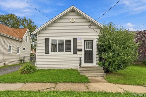 32 Park Ave, Tonawanda, NY, 14150-5315 | Card Image