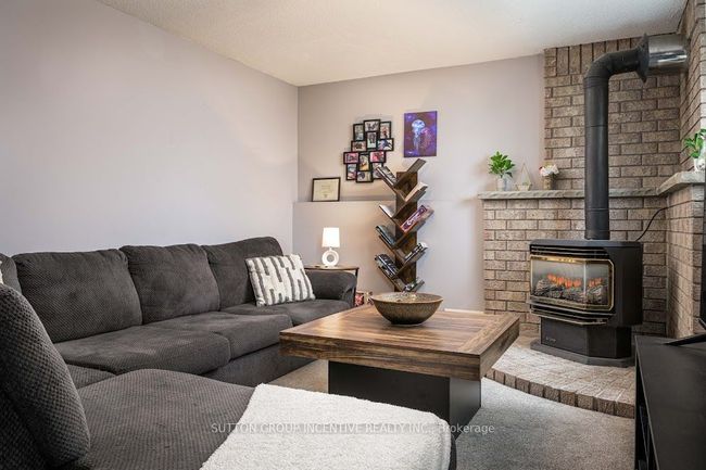 28 Dyer Dr, House attached with 4 bedrooms, 2 bathrooms and 4 parking in Wasaga Beach ON | Image 17
