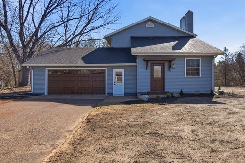 3411 Ridgeway Dr, Eau Claire, WI, 54701-8142 | Card Image