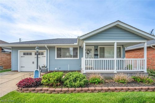 30892 Harrison Road, Wickliffe, OH, 44092 | Card Image