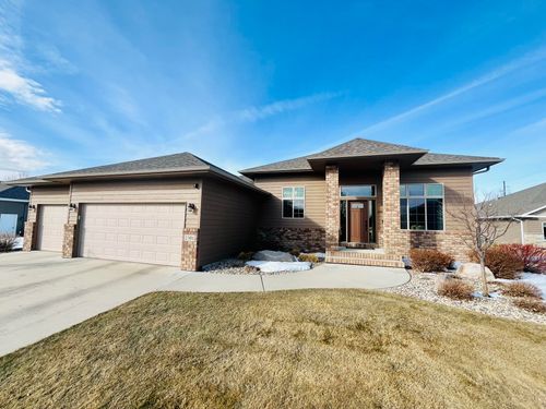 2301 16th Ave Se, ABERDEEN, SD, 57401-7888 | Card Image