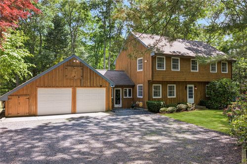 106 Wendy Ln, South Kingstown, RI, 02879-3907 | Card Image