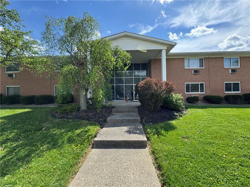 22-3040 E Dorothy Ln, Kettering, OH, 45420-3852 | Card Image