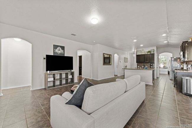 9814 Selestat Pt, House other with 3 bedrooms, 2 bathrooms and null parking in Schertz TX | Image 9