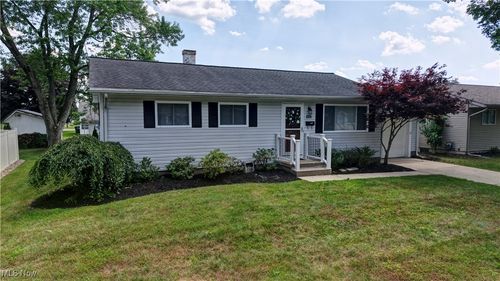 826 Chelsea Dr, Dover, OH, 44622-1502 | Card Image