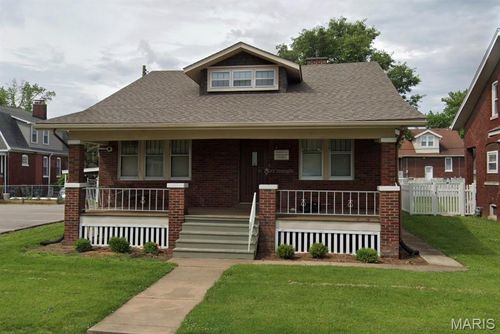 2110 W A St, Belleville, IL, 62226-6661 | Card Image