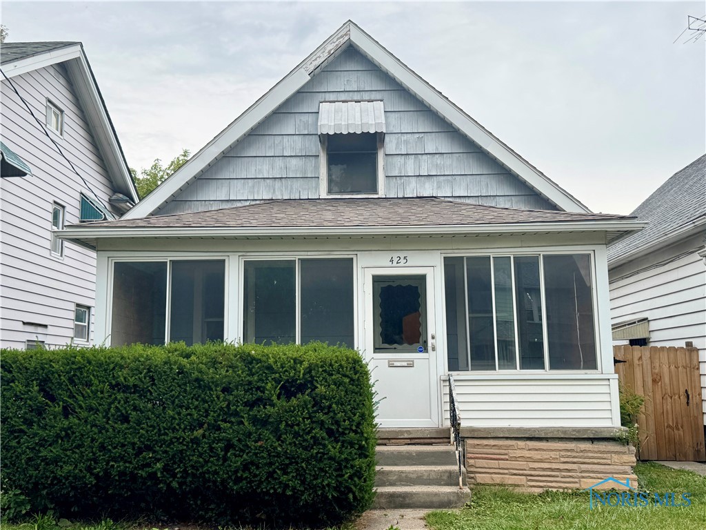 Pearl St, Toledo, OH 43608