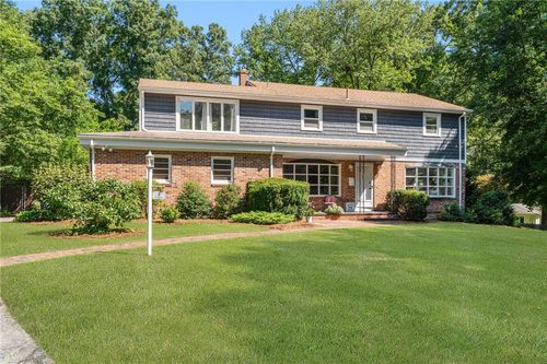 1 Gladridge Dr, East Greenwich, RI, 02818-2625 | Card Image