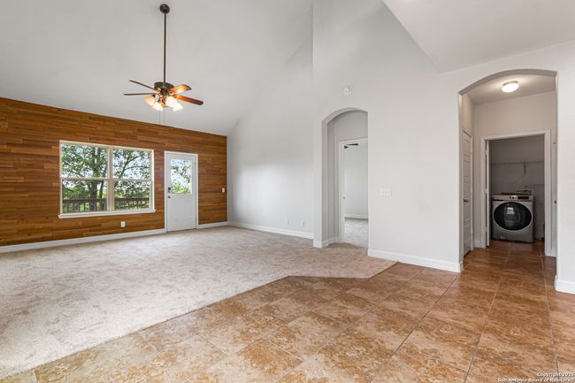 5801 Devonwood St, House other with 4 bedrooms, 3 bathrooms and null parking in Cibolo TX | Image 6