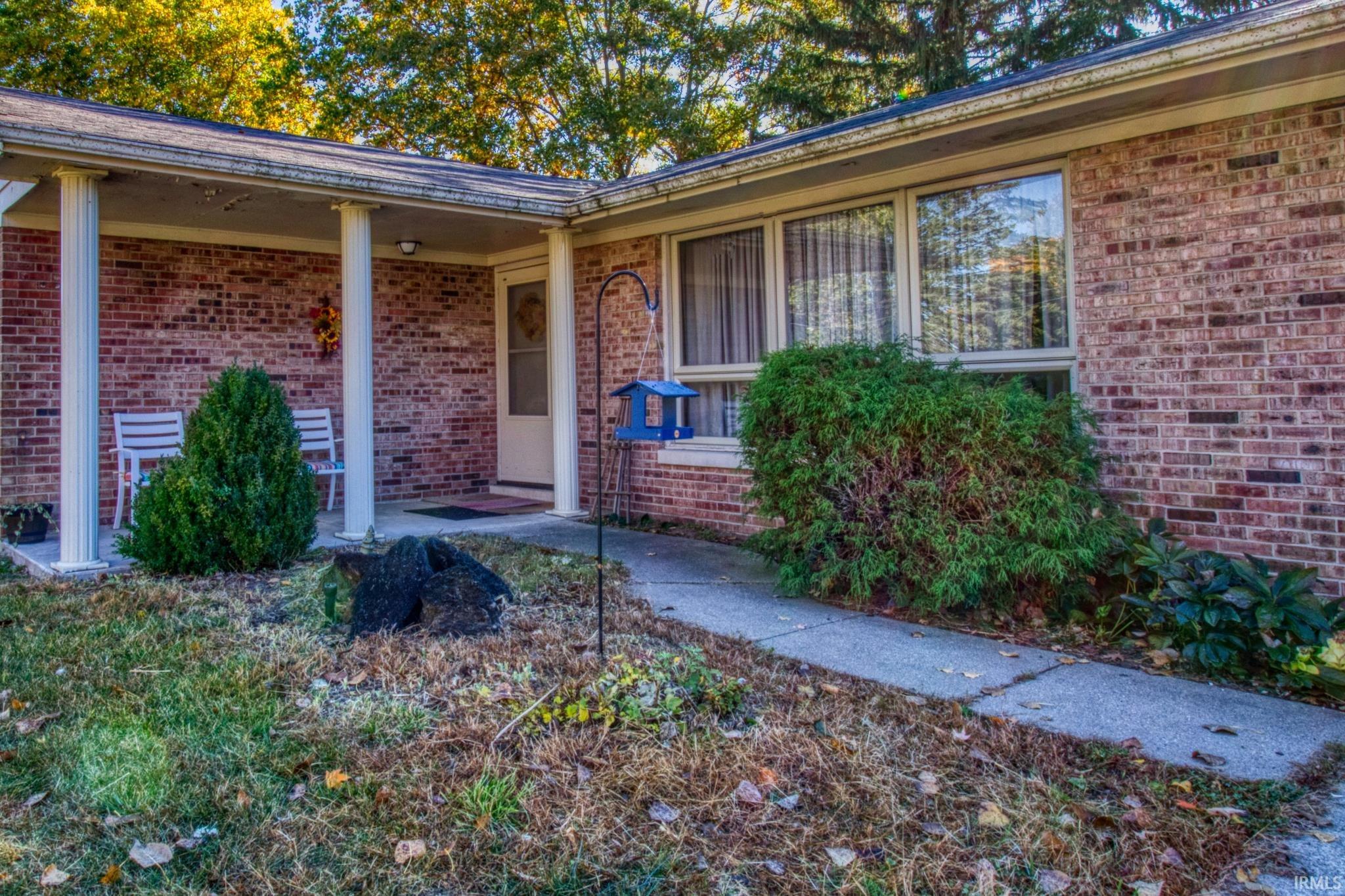 185 Gilliam Drive N, For Sale in Warsaw Zoocasa