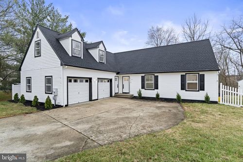 115 Bradley Ct, LAUREL SPRINGS, NJ, 08021-4821 | Card Image