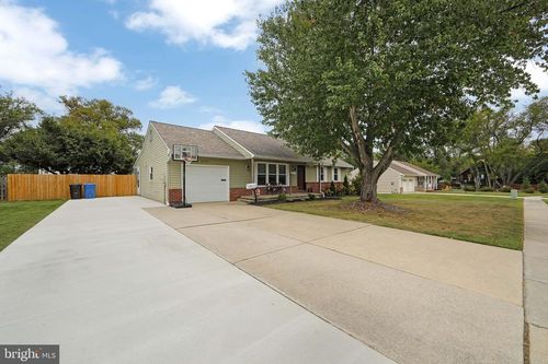 49 Wynnwood St, Woodstown, NJ, 08098-1237 | Card Image