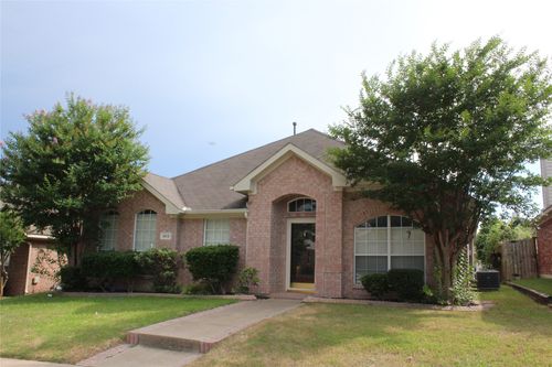 1813 Arbor Creek Dr, Garland, TX, 75040-8915 | Card Image