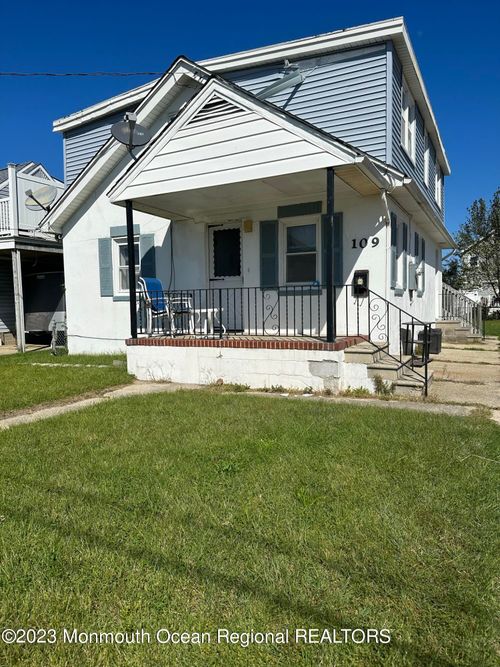 109 E 9th Ave, North Wildwood, NJ, 08260-5711 | Card Image