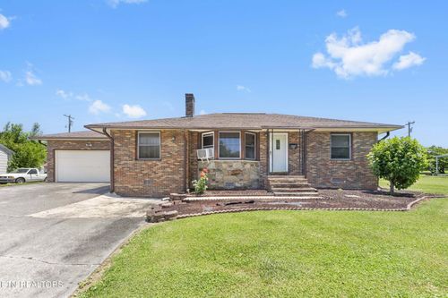 812 Riverview Dr, Elizabethton, TN, 37643-4730 | Card Image