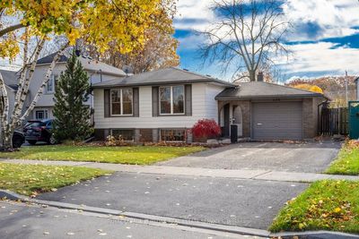 330 Tuck Dr, House other with 3 bedrooms, 2 bathrooms and 3 parking in Burlington ON | Image 1