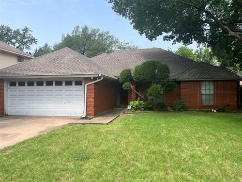 7640 Grassland Dr, Fort Worth, TX, 76133-7920 | Card Image
