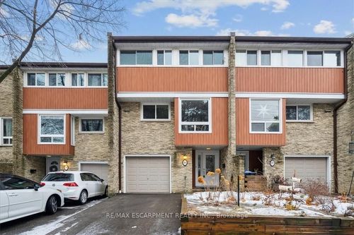80-915 Inverhouse Dr, Mississauga, ON, L5J4B2 | Card Image