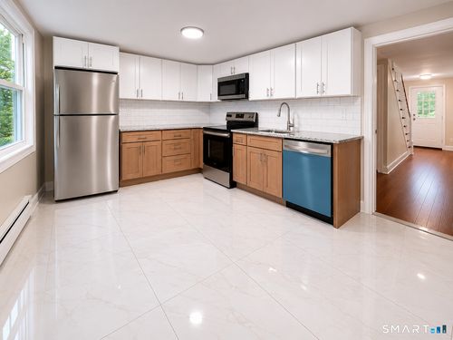 7 Seminary Rd, Simsbury, CT, 06070-2009 | Card Image