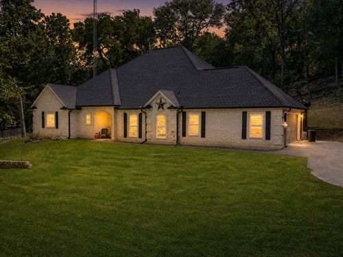 113 Oak Branch Ct, Waxahachie, TX, 75167-8101 | Card Image