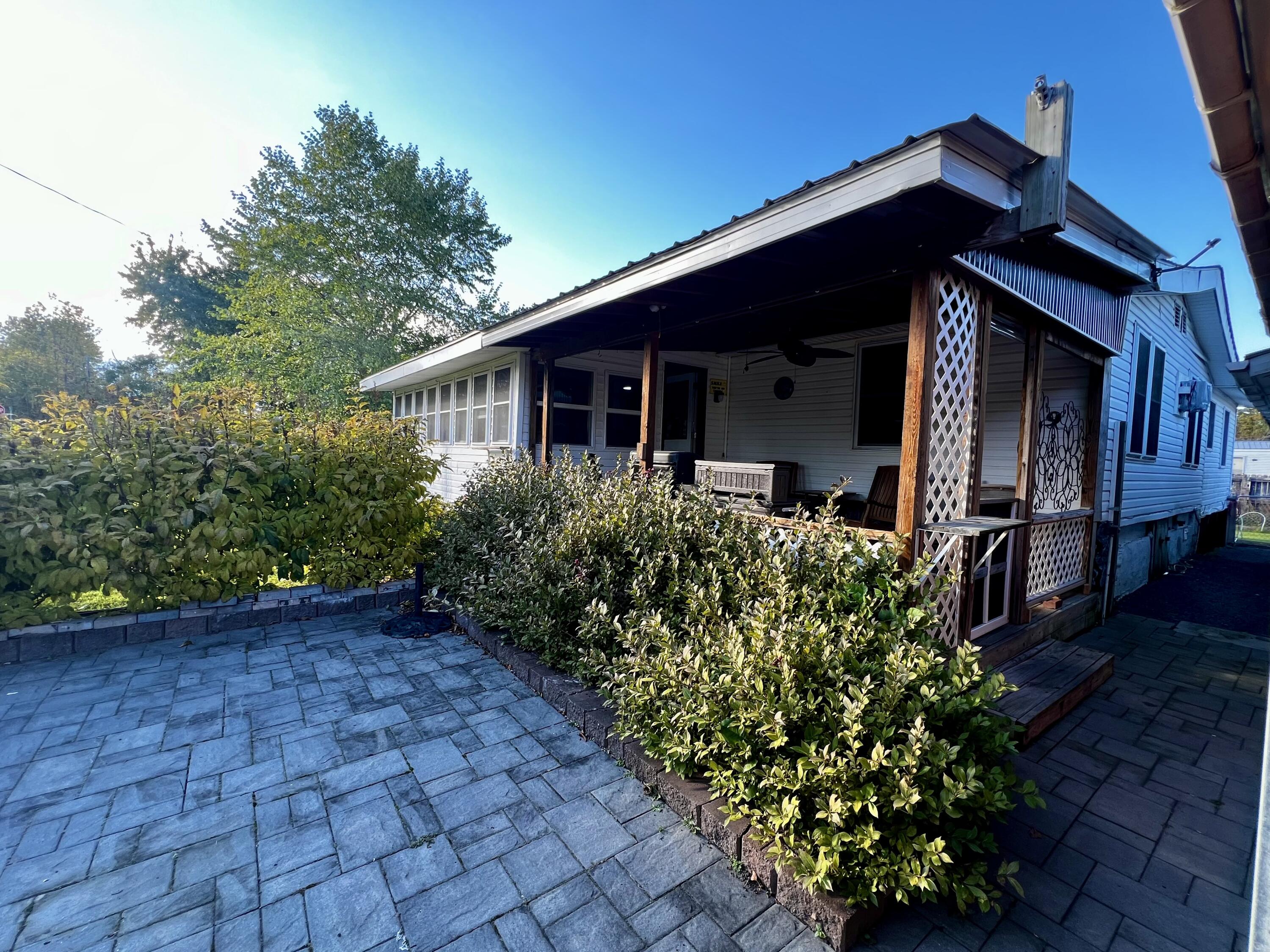 Romeo Cir, Plattsburgh, NY 12901