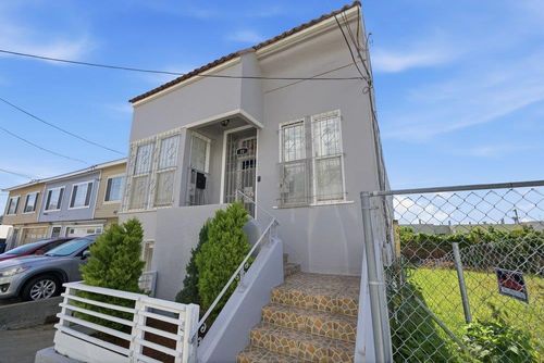 31 Rio Verde St, Daly City, CA, 94014-1546 | Card Image