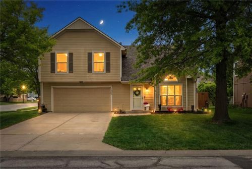 16307 S Church St, Olathe, KS, 66062-2781 | Card Image