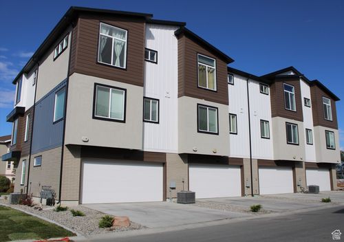 136 E Abbeville Ct, Sandy, UT, 84070-1356 | Card Image