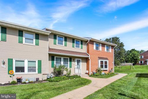 131-131 Fox Run Dr, YORK, PA, 17403-4934 | Card Image