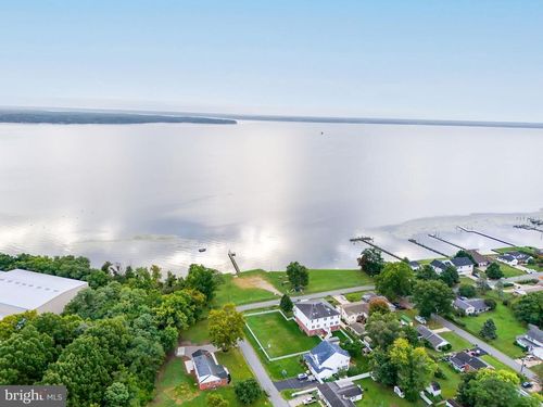 1102 Burton St, WOODBRIDGE, VA, 22191-3212 | Card Image