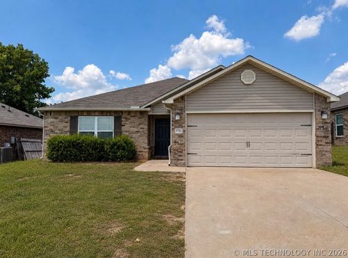 5781 E 146th St S, Bixby, OK, 74008-8075 | Card Image