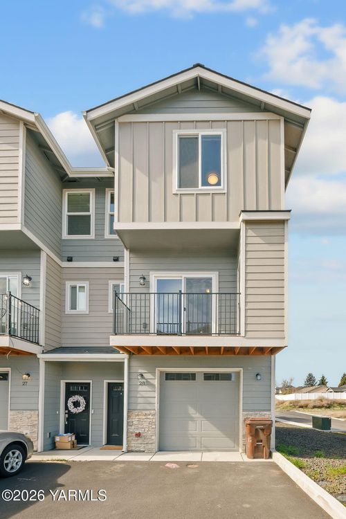 unit-28-2600 Racquet Ln, Yakima, WA, 98902-6113 | Card Image