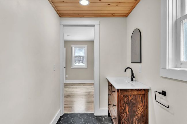 175 Thomas Dr, House other with 3 bedrooms, 2 bathrooms and null parking in Bristol VT | Image 13