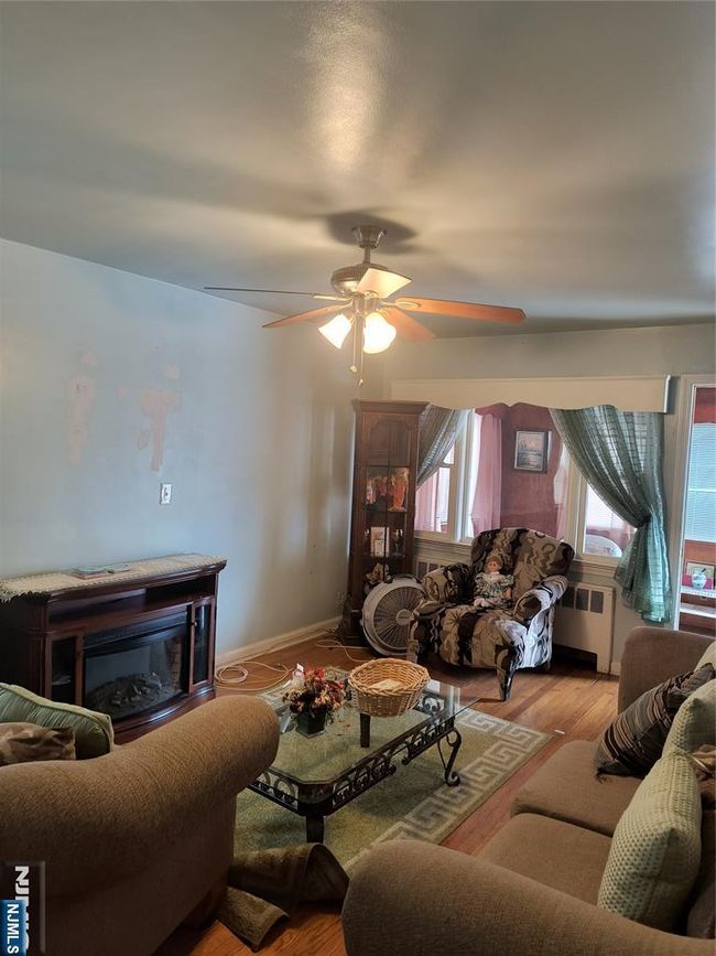 201 Hussa St, House other with 3 bedrooms, 2 bathrooms and null parking in Linden NJ | Image 5