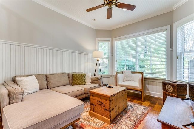 2113 Brooklyn St, House other with 3 bedrooms, 4 bathrooms and null parking in Austin TX | Image 6
