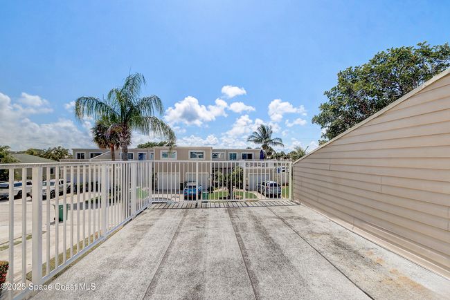 53 Emerald Ct, Townhouse with 2 bedrooms, 3 bathrooms and null parking in Satellite Beach FL | Image 34