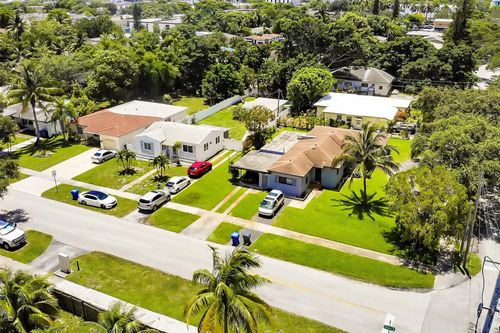 433 N 26th Ave, Hollywood, FL, 33020-4325 | Card Image
