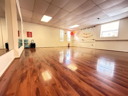 2385 S Huron Parkway, Ann Arbor, MI, 48104 | Card Image