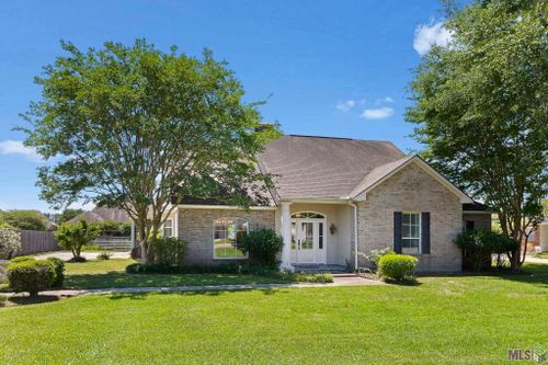 17942 Burnham Way, Greenwell Springs, LA, 70739 | Card Image