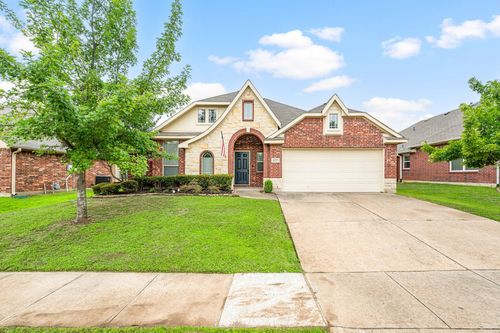 8225 Courtney Way, Watauga, TX, 76148-1119 | Card Image