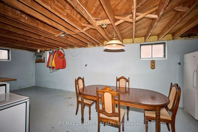 34 Barron St, House other with 3 bedrooms, 1 bathrooms and 3 parking in Welland ON | Image 25