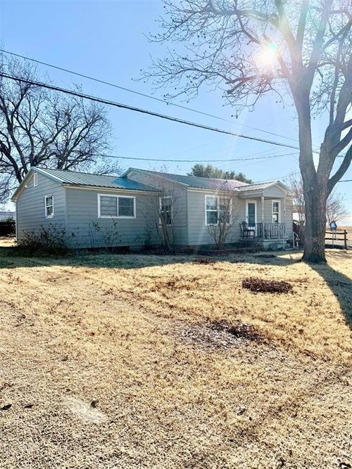 707 S Main St, Grandfield, OK, 73546-9596 | Card Image